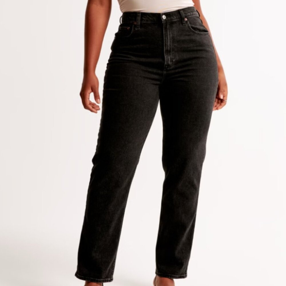 Abercrombie - Curve Love Ultra High Rise Ankle Straight Jean